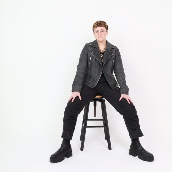 Meet your Posher, Jess - Picture 1 of 1